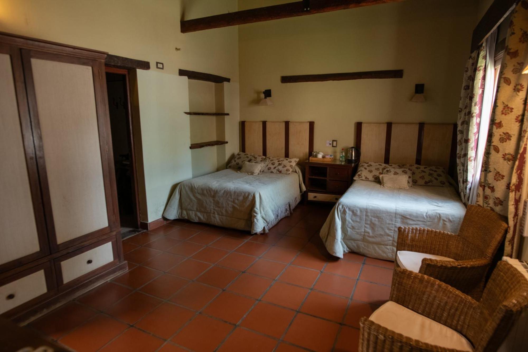 La Casa De La Bodega - Wine Boutique Hotel カファヤテ エクステリア 写真