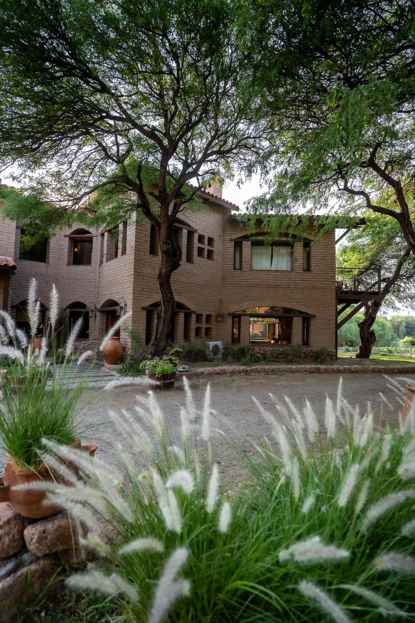 La Casa De La Bodega - Wine Boutique Hotel カファヤテ エクステリア 写真