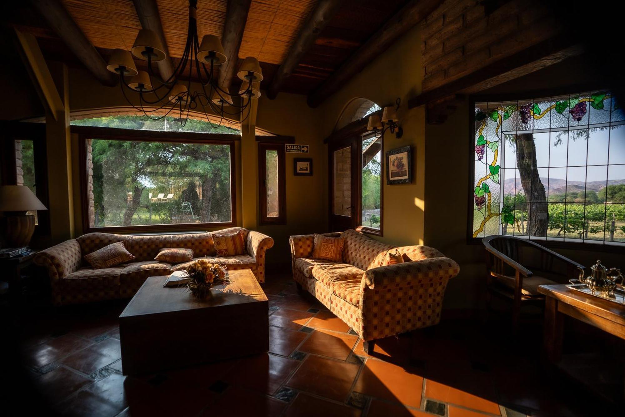 La Casa De La Bodega - Wine Boutique Hotel カファヤテ エクステリア 写真