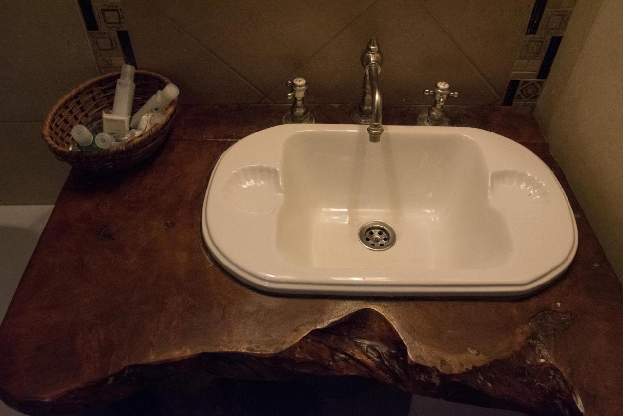 La Casa De La Bodega - Wine Boutique Hotel カファヤテ エクステリア 写真